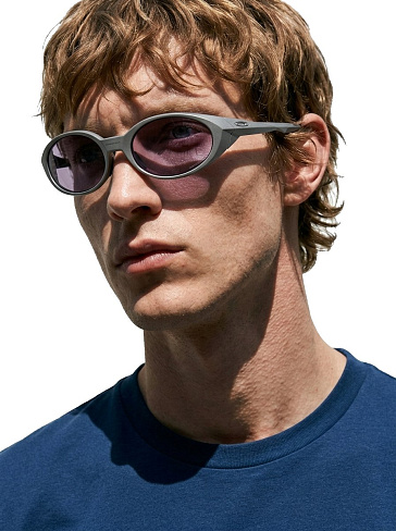 Oakley OO 9438 943801