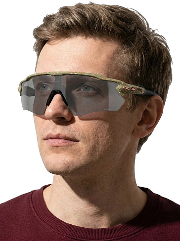 Oakley OO 9208 9208G1