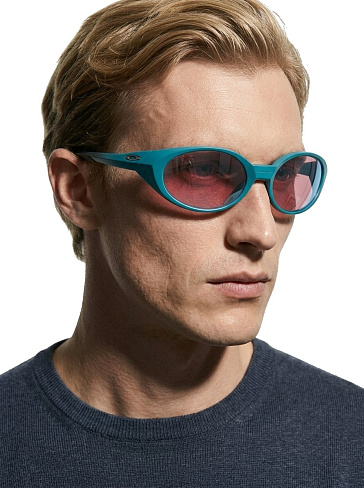 Oakley OO 9438 943830