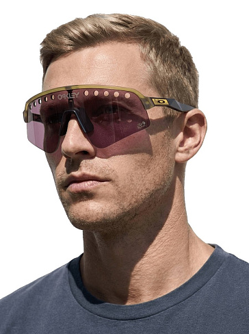 Oakley OO 9465 946536