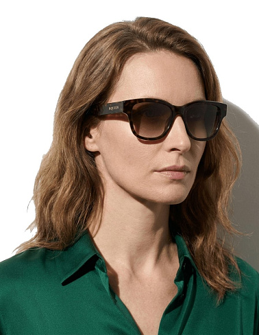 Alexander McQueen AM 0528SA 002