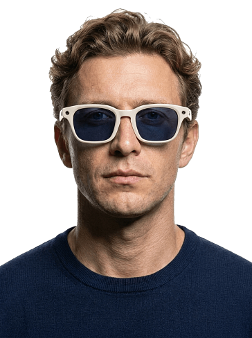 Meta Adventurer Linen/Clear to Sapphire Transitions