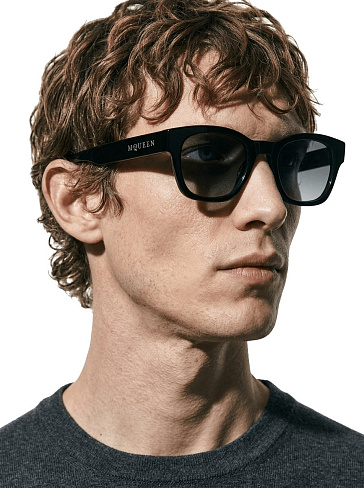 Alexander McQueen AM0530S 001
